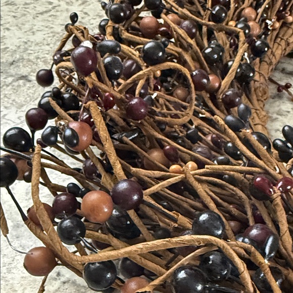 Rustic Berry Wreath - Picture 6 of 6